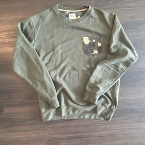 Zara Green Crewneck Sweater with Ribbed Cuffs